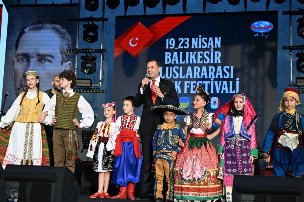 Başkan Akın’dan çocuklara unutulmaz bir 23 Nisan şöleni 