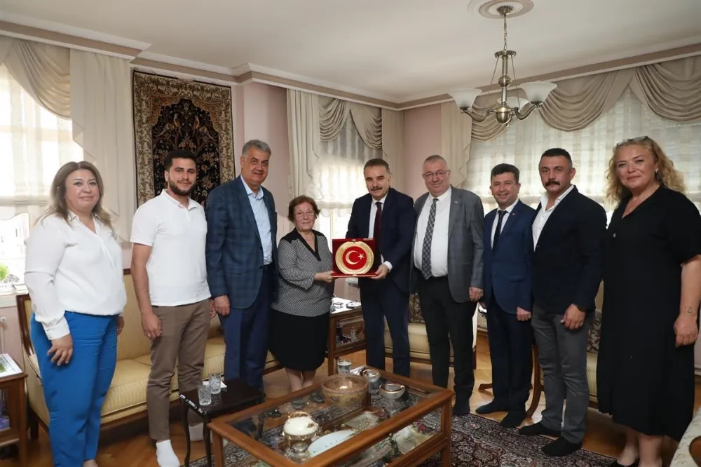 Zehra Baysal’a eğitime verdiği destek için anlamlı teşekkür