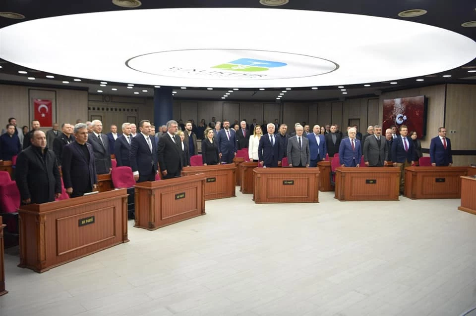 BALIKESİR BÜYÜKŞEHİR MECLİSİNDEN TEK İSTİFA İYİ PARTİDEN !