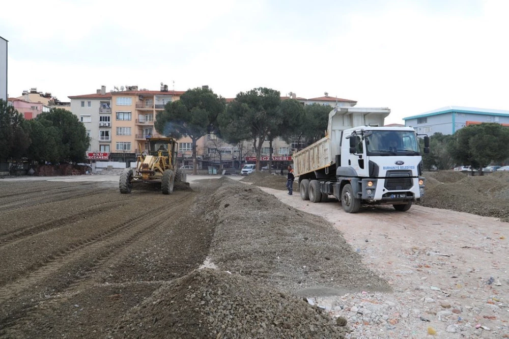 Burhaniye Belediyesi’nden Otopark Sorununa Müdahale