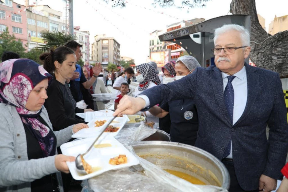 Burhaniye’de İftar Sofraları Kurulacak