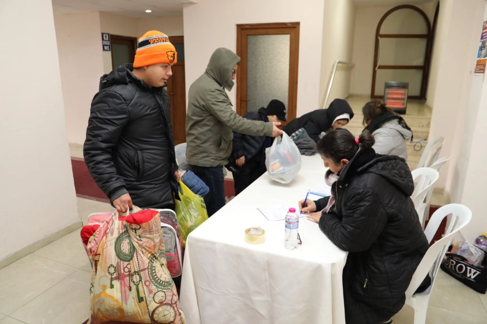 BURHANİYE’DE YARDIM SEFERBERLİĞİ BAŞLADI