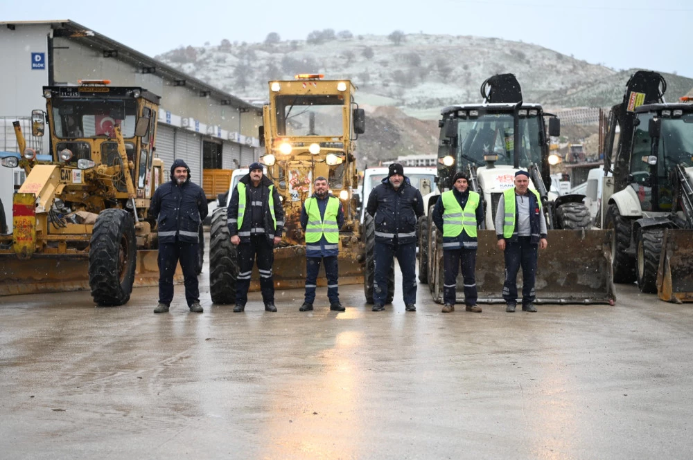 Karesi Belediyesi Karla Mücadeleye Hazır