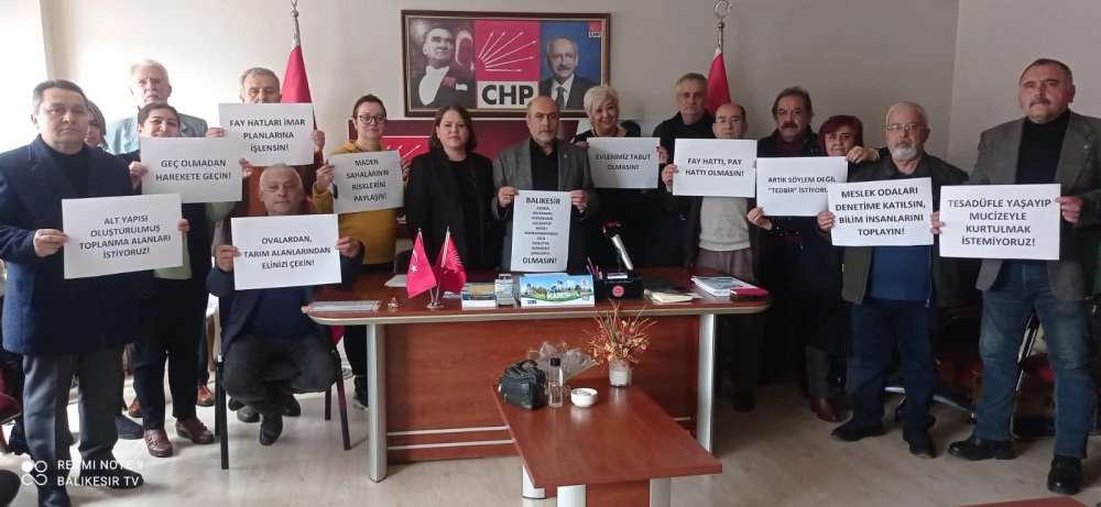 PANKART AÇTILAR,  MECLİS